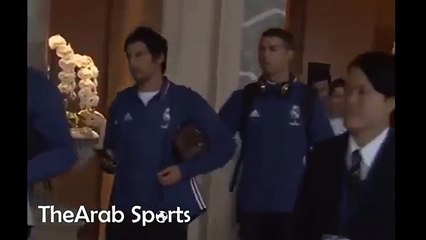 رد فعل رونالدو عند مقابلته جمال جبلي مراسل بي ان سبورت في اليابان