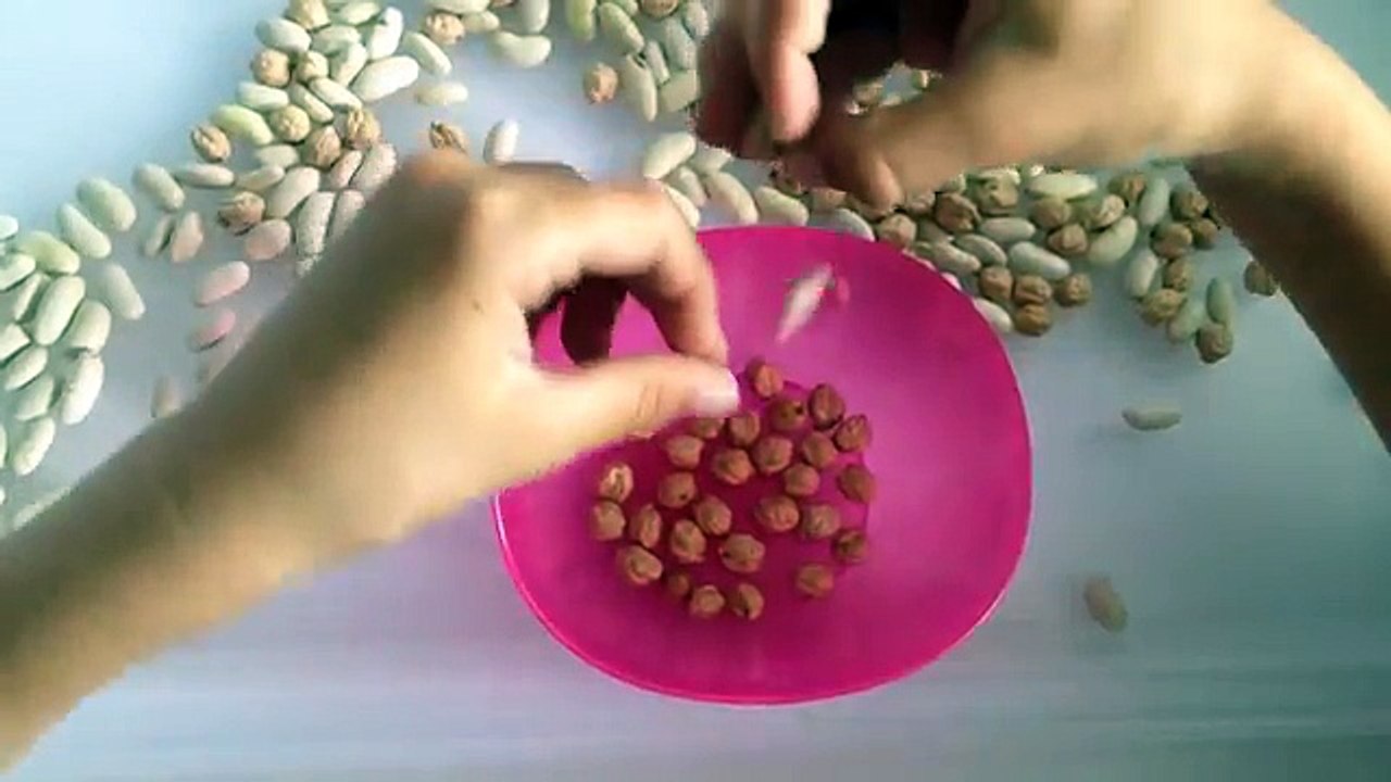 Juegos de motricidad fina con alimentos