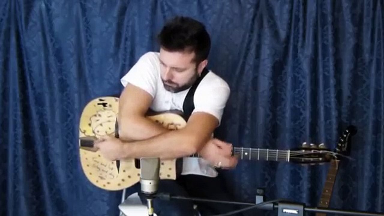 We Dont Talk Anymore | Charlie Puth ft Selena Gomez (Dario Pinelli - Loop Station Guitar Cover)