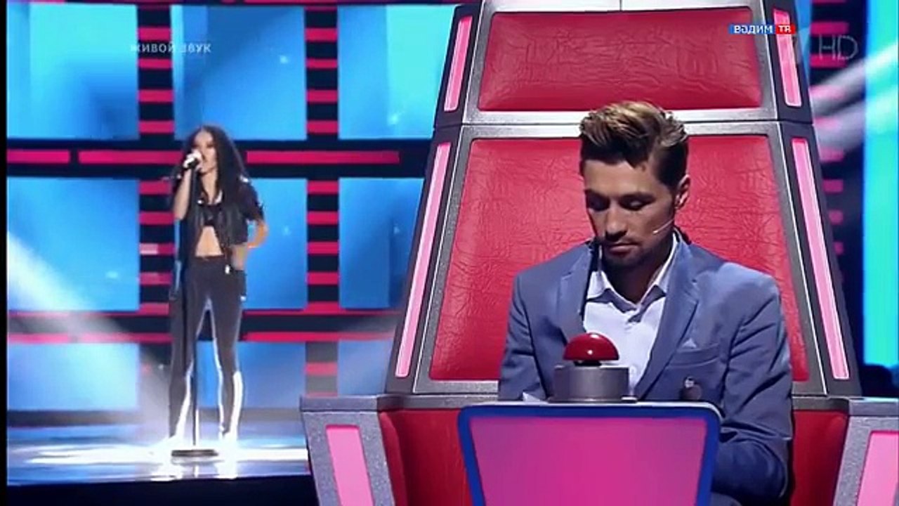Она сразила всех четырёх судей! Судьи в шоке! Взрывное выступление на шоу Голос