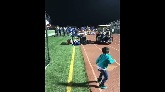 Crowd loses it after toddler shows off epic dance moves