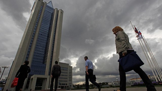 Росія та Іран досліджуватимуть два нафтові родовища в Ірані