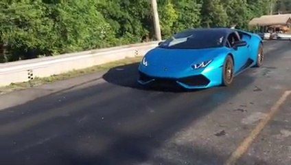 Un enfant de 11 ans au volant d'une Lamborghini va faire une course