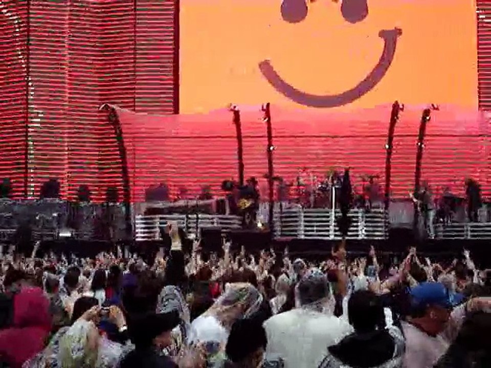 Bon Jovi - Last Man Standing Live In Hull