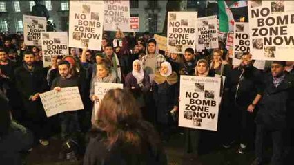 Protestan en Londres contra la ofensiva en Alepo