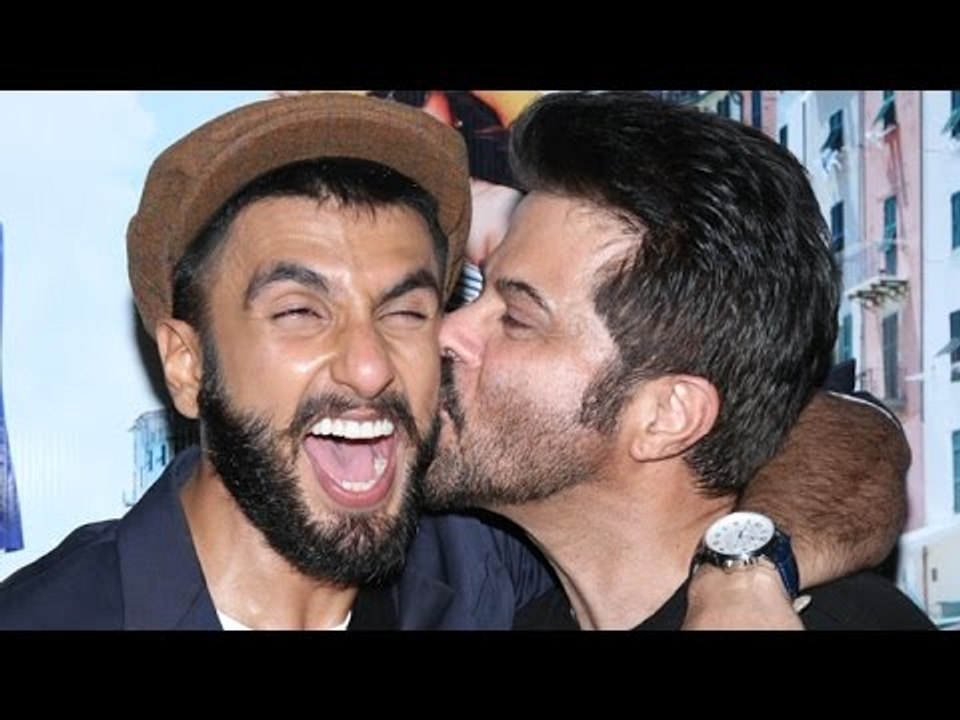OMG! Anil Kapoor KISSES Ranveer Singh In Public! Ranveer Singh Kissing Karan Johar