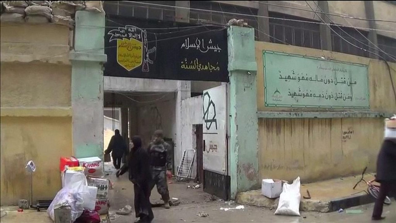 Rebellen in Ost-Aleppo hinterlassen Hilfsgüter