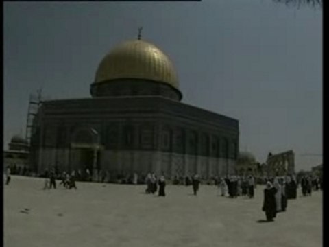 תקומה - פרק 5 - עם במדים - חלק 1