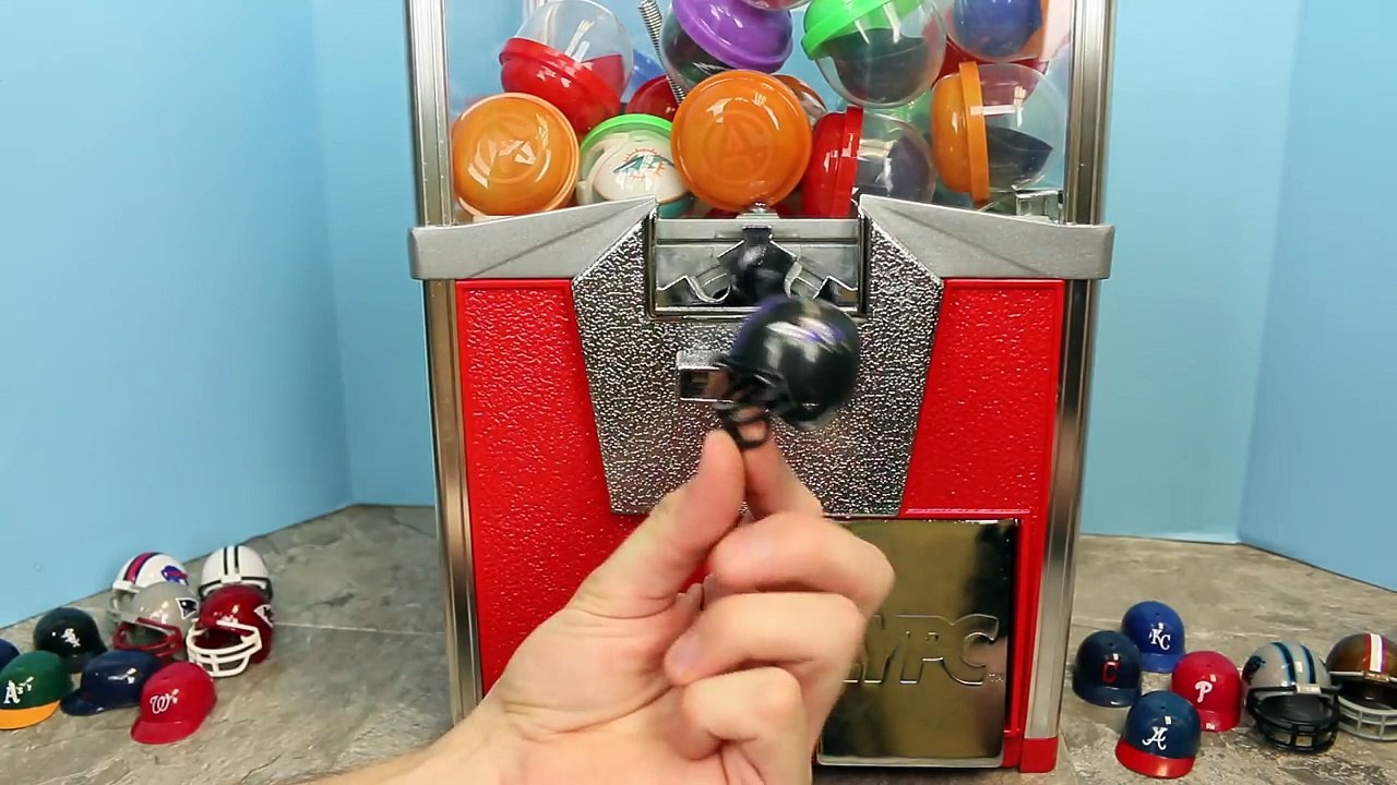 Coin Machine Mini Major League Baseball MLB Helmet Guessing Game with Surprise Toys