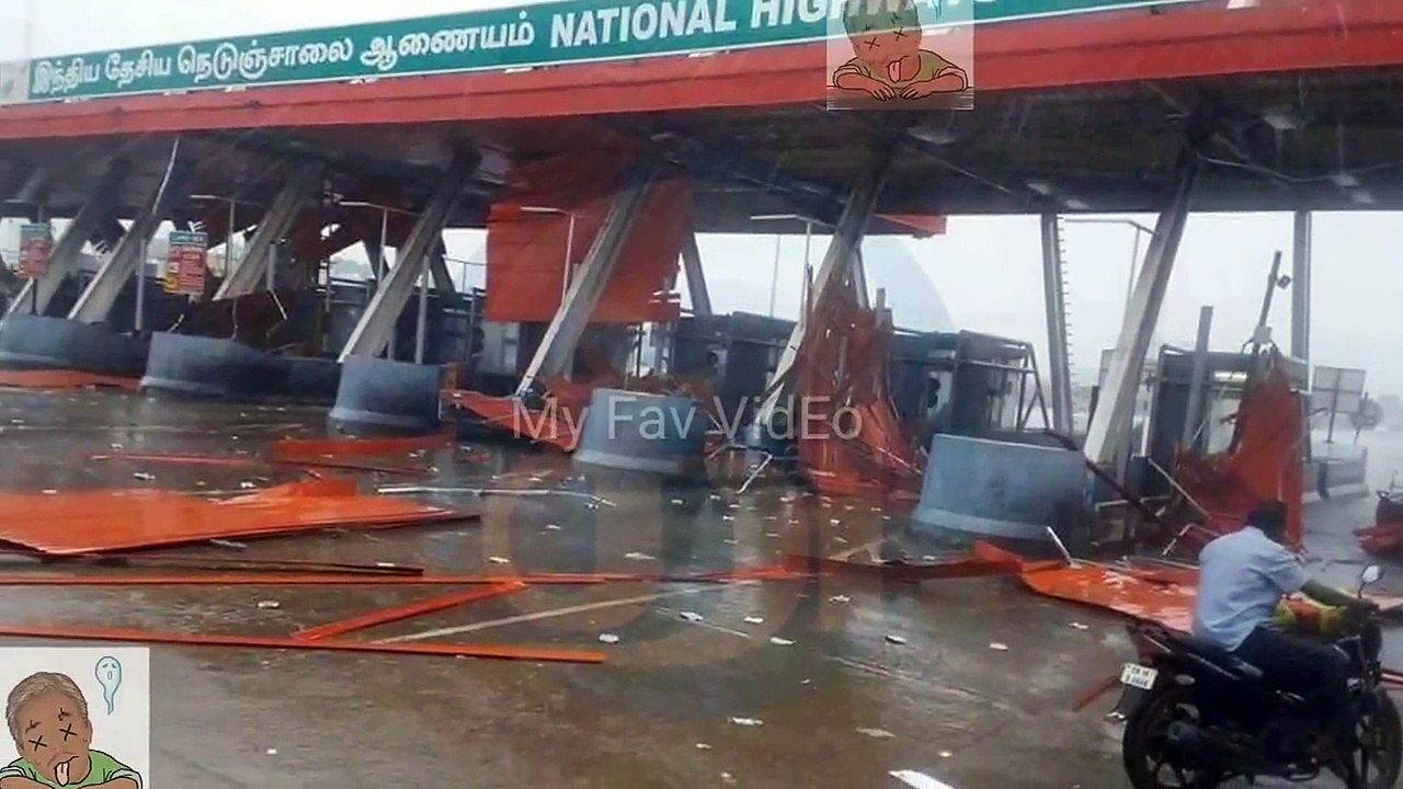 chennai vardha cylone live | chennai vardah cyclone | whatsapp video | Chennai and Andhra Pradesh