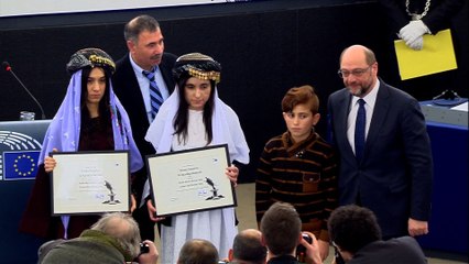 Prix Sakharov: les lauréates réclament que l'EI soit jugé