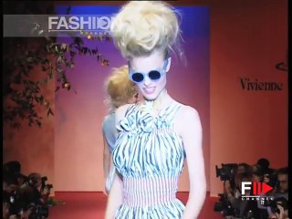 ---VIVIENNE WESTWOOD'S Sexy Girls!!! 1997 in Paris --