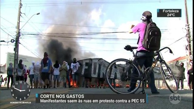 Manifestantes vão às ruas em protesto contra aprovação da PEC 55