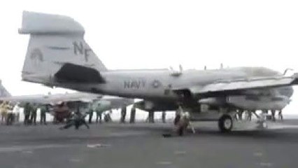 S'amuser avec le souffle d'un réaction d'avion au décollage