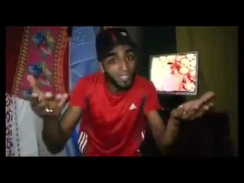 فيديو يوضح الاسباب التي جعلت الشاب حمودة يحاول احراق نفسه امام عمالة اسفي