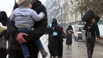 Retirada de civis de Aleppo é suspensa e combates recomeçam