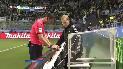 Referee Kassai uses video replay system to award penalty - Atlético Nacional vs Kashima Antlers