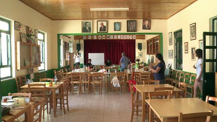 Língua Sanna luta para sobreviver