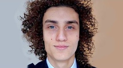 KWEBBELKOP-89% OF GIRLS FIND THIS MAN ATTRACTIVE!