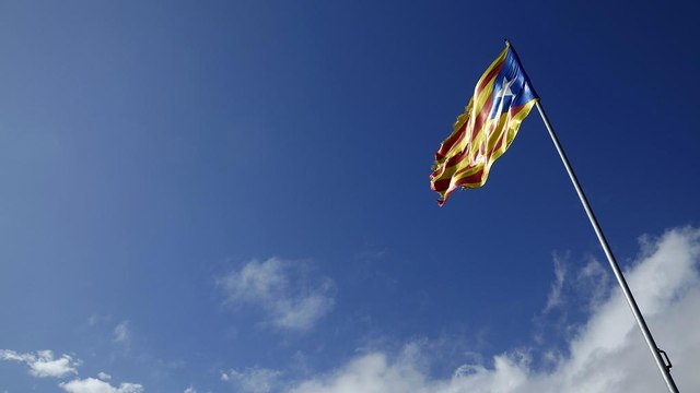 Katalanların bağımsızlık referandumu girişimi İspanya Anayasa Mahkemesi'ne takıldı
