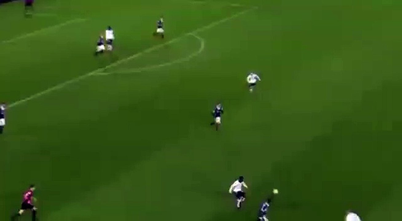 La grosse bourde du gardien niçois sur la frappe de Jérémy Menez !