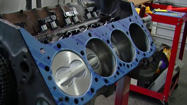 Engine Building Tips 6-Part Video Series Small Block Chevy Part 5 Piston Clearance Head Installation