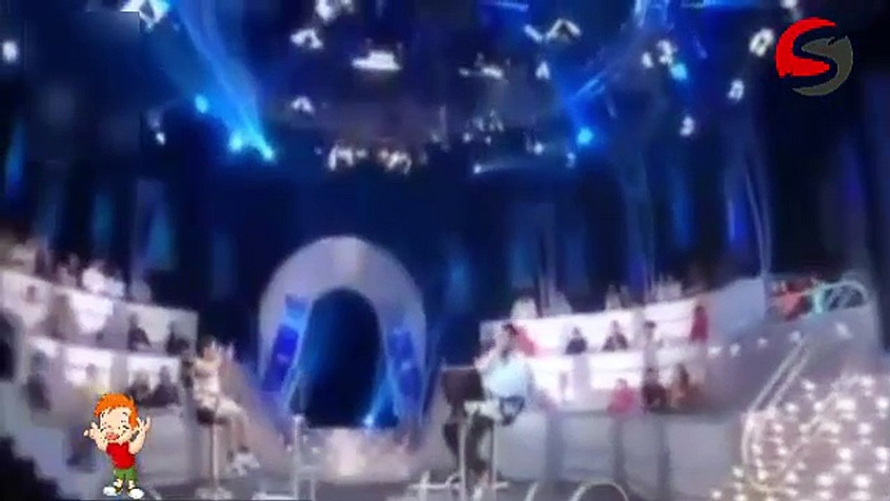 احمد حلمي يواجه اصيع طفل فى العالم متشرد برنامج من سيربح البونبون