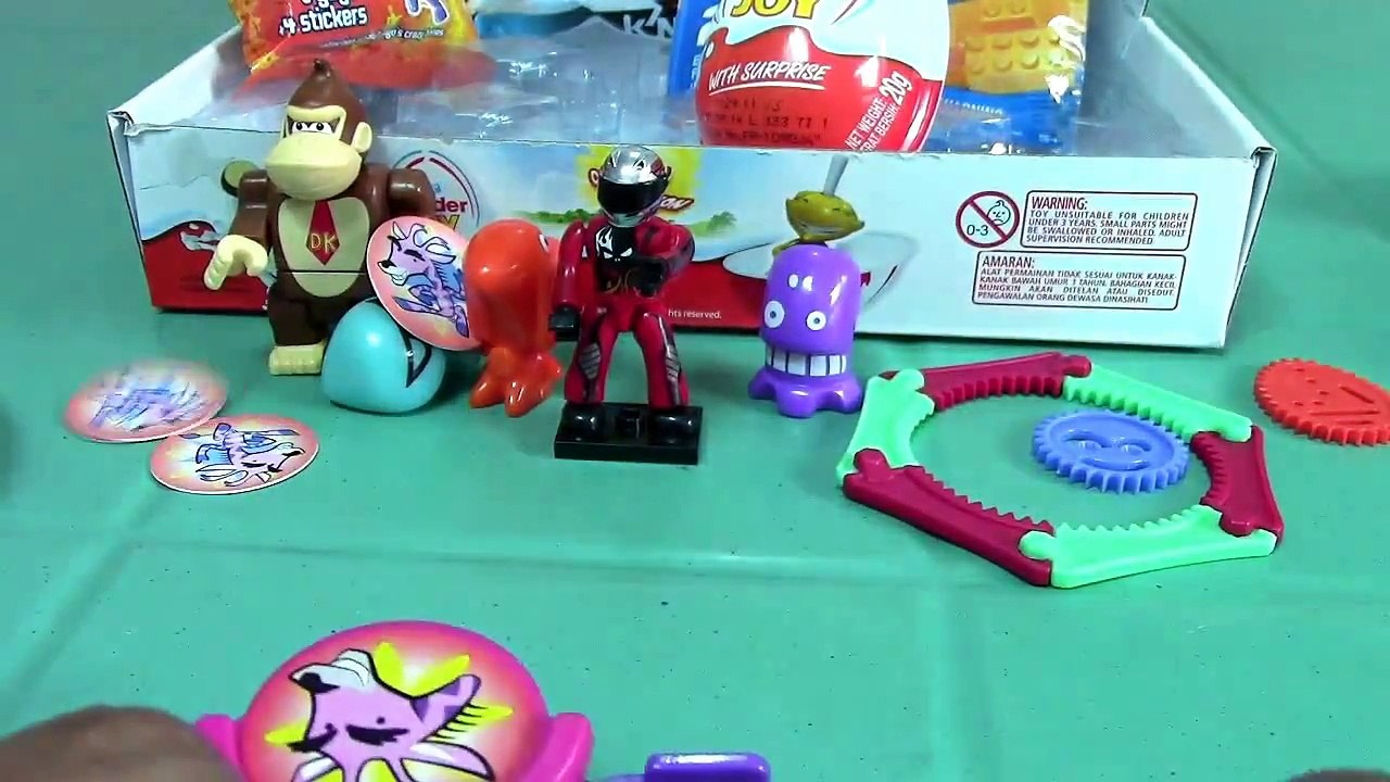 Surprise Toys: Mario Bros Mario Kart Wii Gogos Megabloks Hotwheels Kinder Surprise Eggs