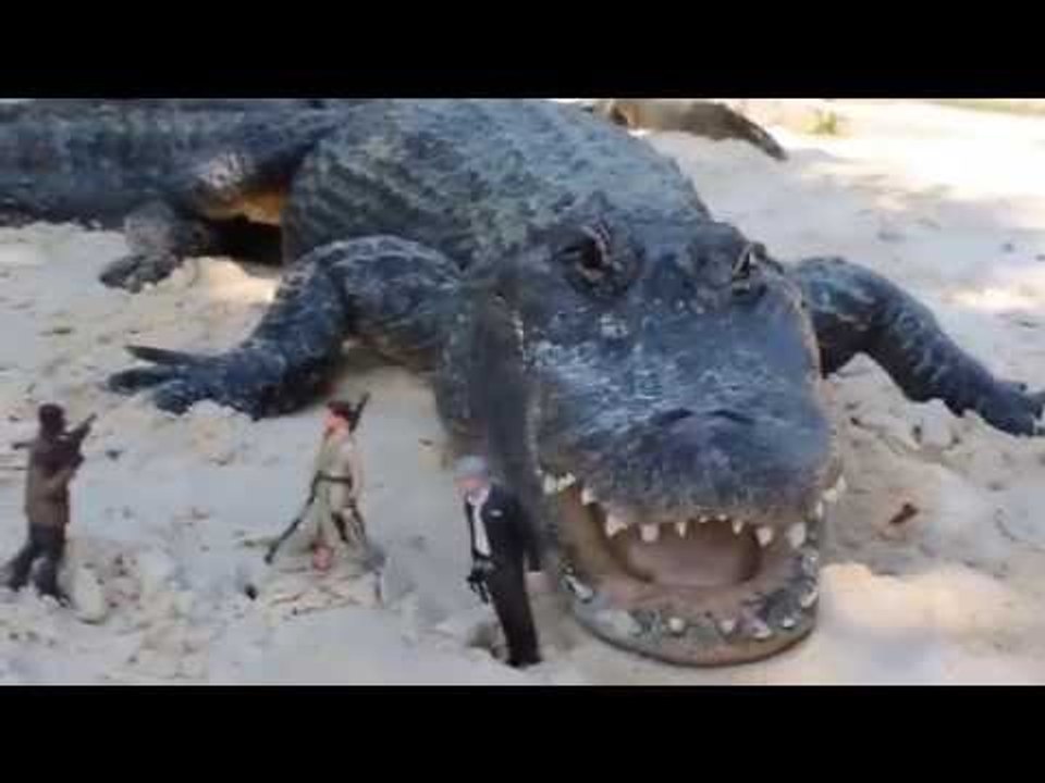 Peckish Alligator Chomps Han Solo Action Figure
