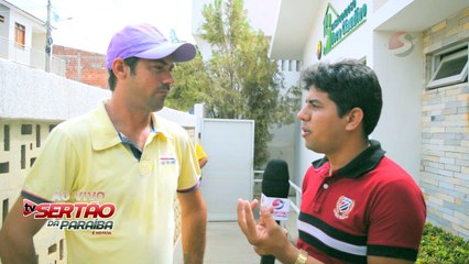 Emocionante: Motorista visita casa do idoso e chora ao ver triste realidade: Assista a reportagem!