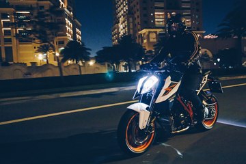 2017 KTM 1290 Super Duke R First Ride Review in Qatar! - On Two Wheels