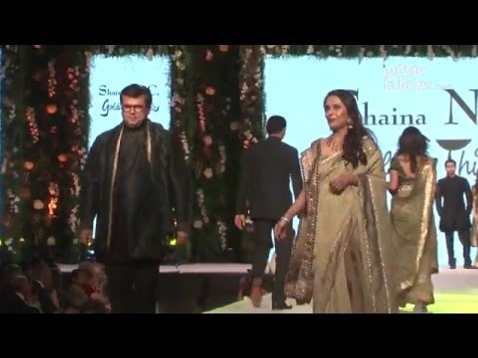 Aamir Khan Walks For CANCER Awareness