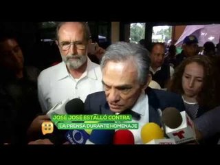José José estalla contra la prensa en su homenaje