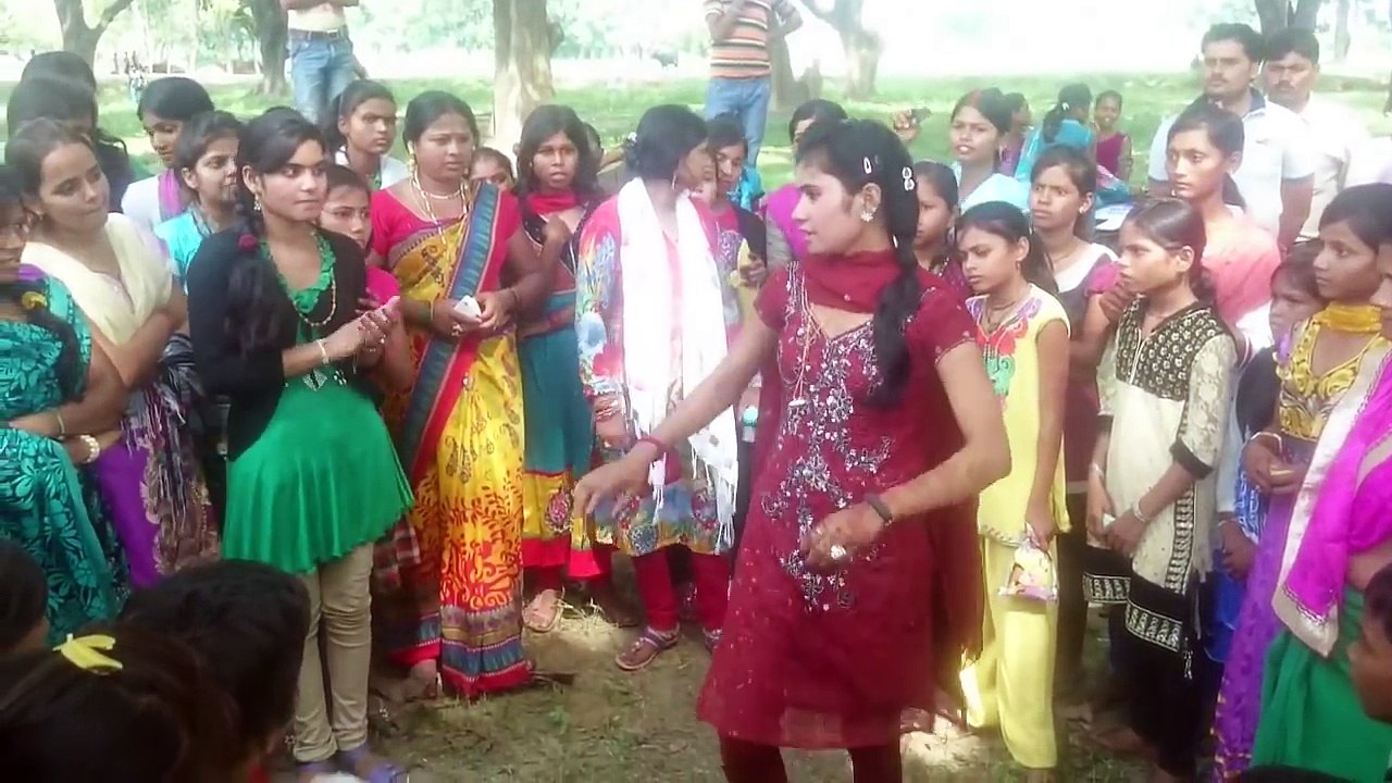 Indian Desi Girl Dance ! Dehati Desi Girl Dance