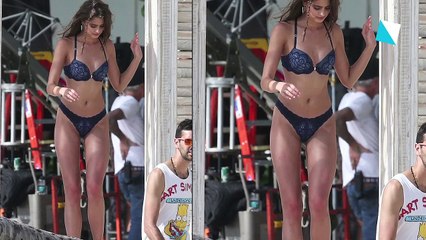 Victoria's secret angel goes topless