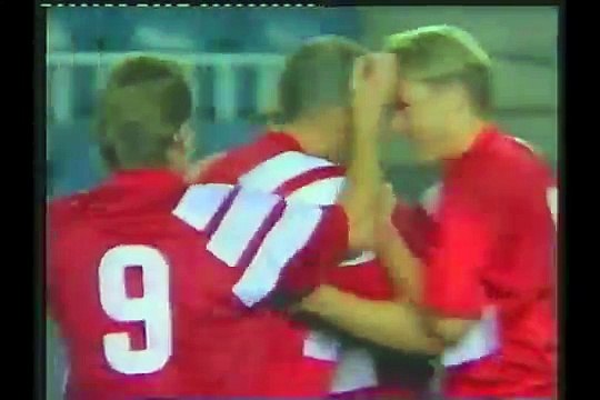 09.10.1992 - 1992-1993 UEFA Champions League 1st Round Play-Off Match Leeds United 2-1 VfB Stuttgart