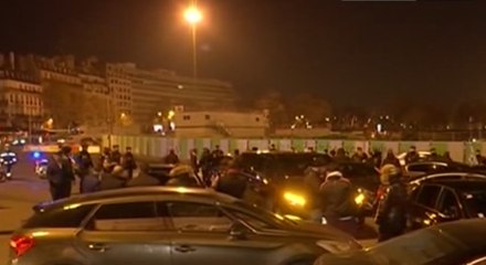 A Paris, les chauffeurs VTC manifestent pour une meilleure rémunération