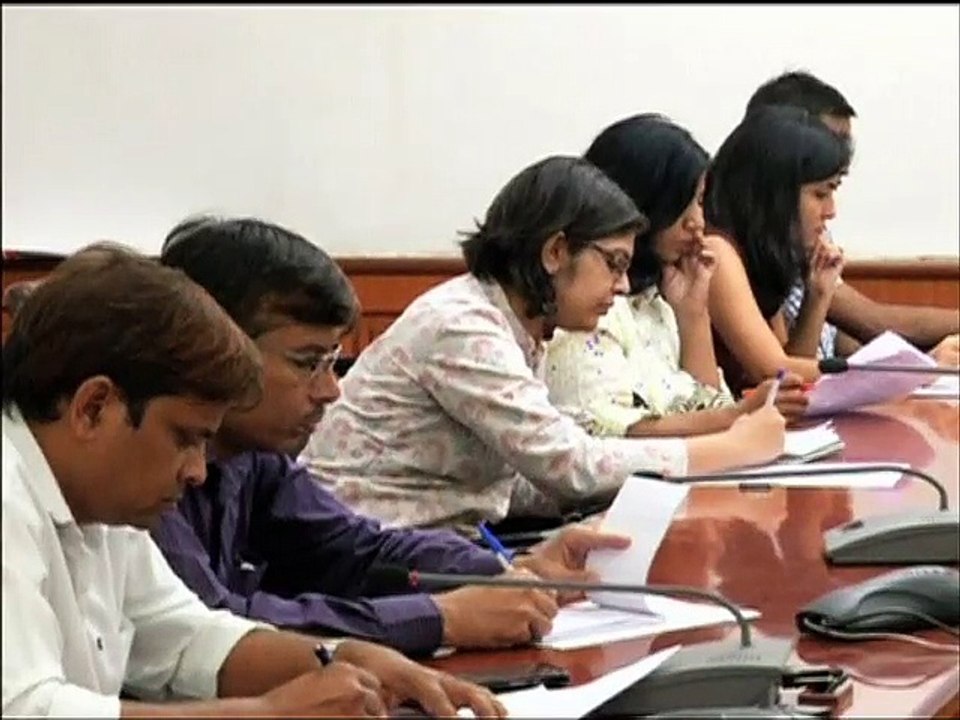 ভারত বিমানবন্দর থেকে ৭০ কোটি রুপি ও ১৭০ কেজি স্বর্ণ জব্দ