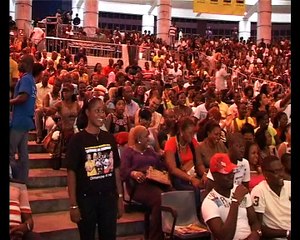 Magnific-Dans un couloir ténébreux