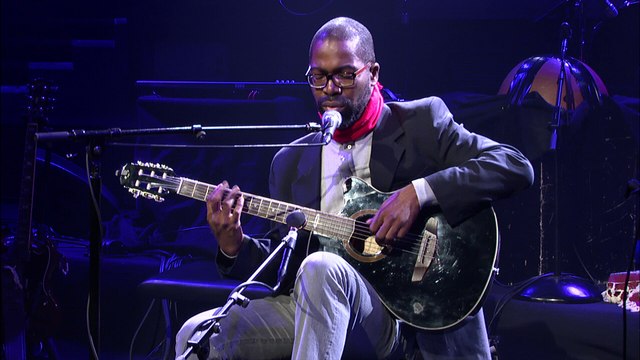 Tigana Santana, guitariste, chanteur et compositeur brésilien - Concert Couleurs du Monde