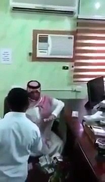 Saudi shehri ny 2 lakh 70 hazar rayal day ker pakistani shehri ka ser qalam hone