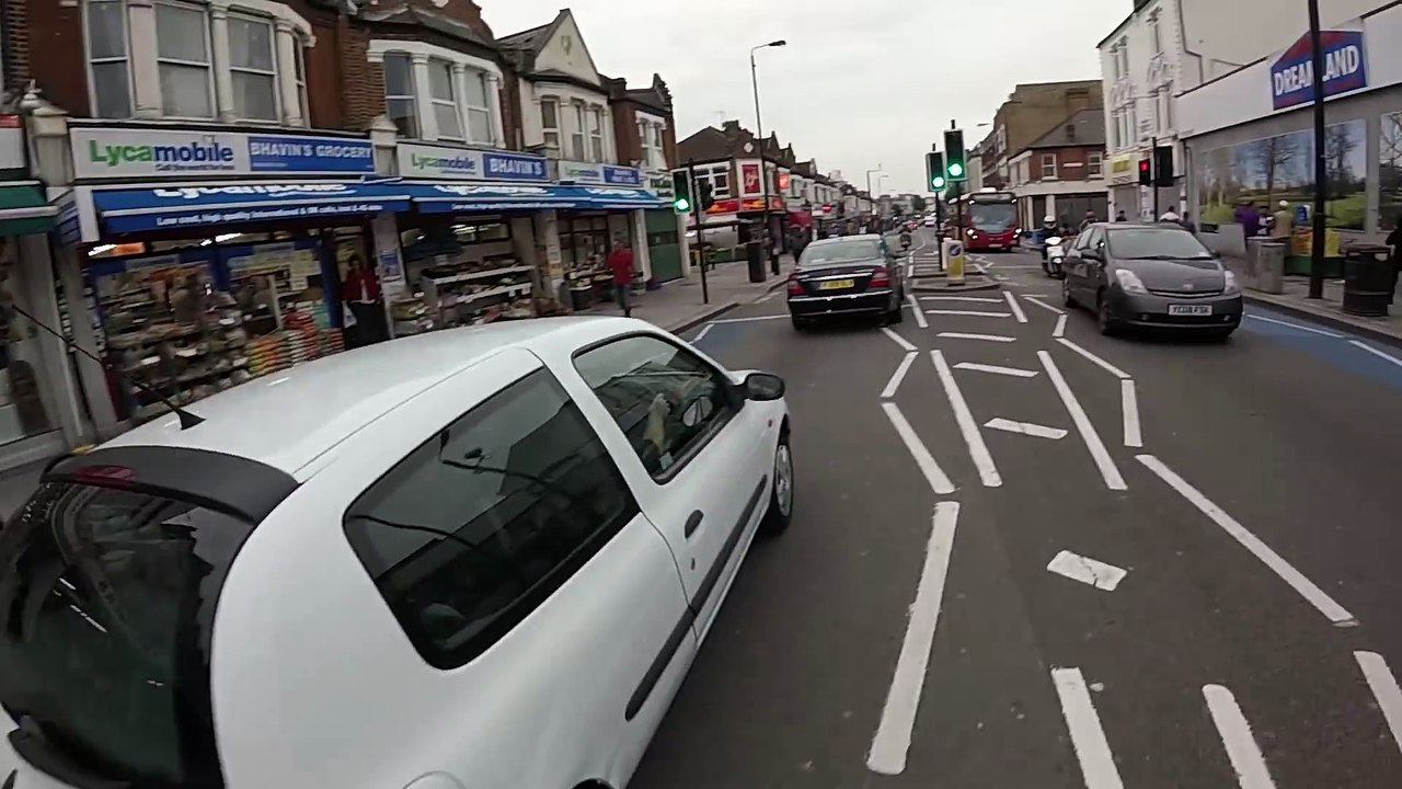 NV52 KXD beeping, angry and nearly takes out cyclist