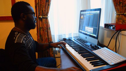 Yomi makes a beat