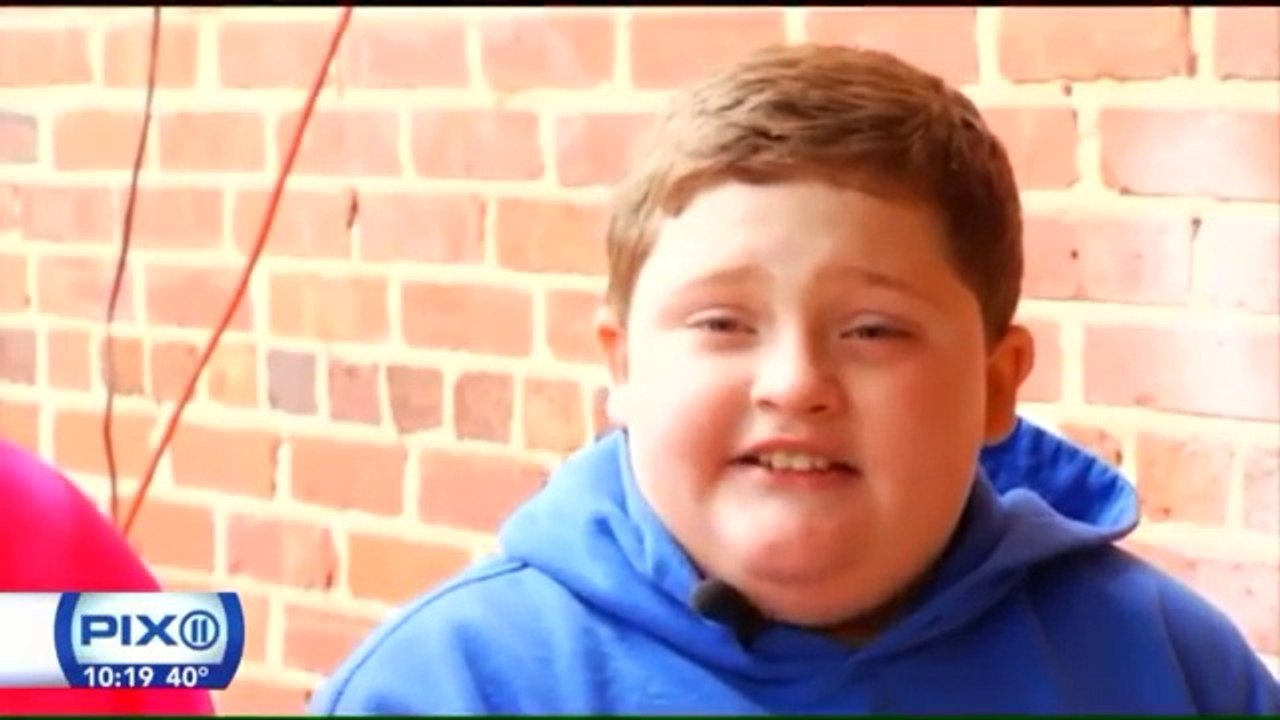 Quand le pere noel t'engueule parce que t'es trop gros... pauvre gamin