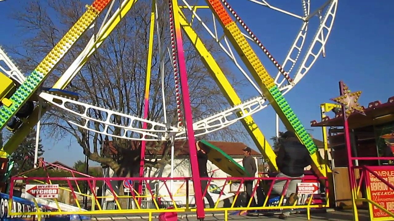 Genas - Les acrobates de la Grande Roue