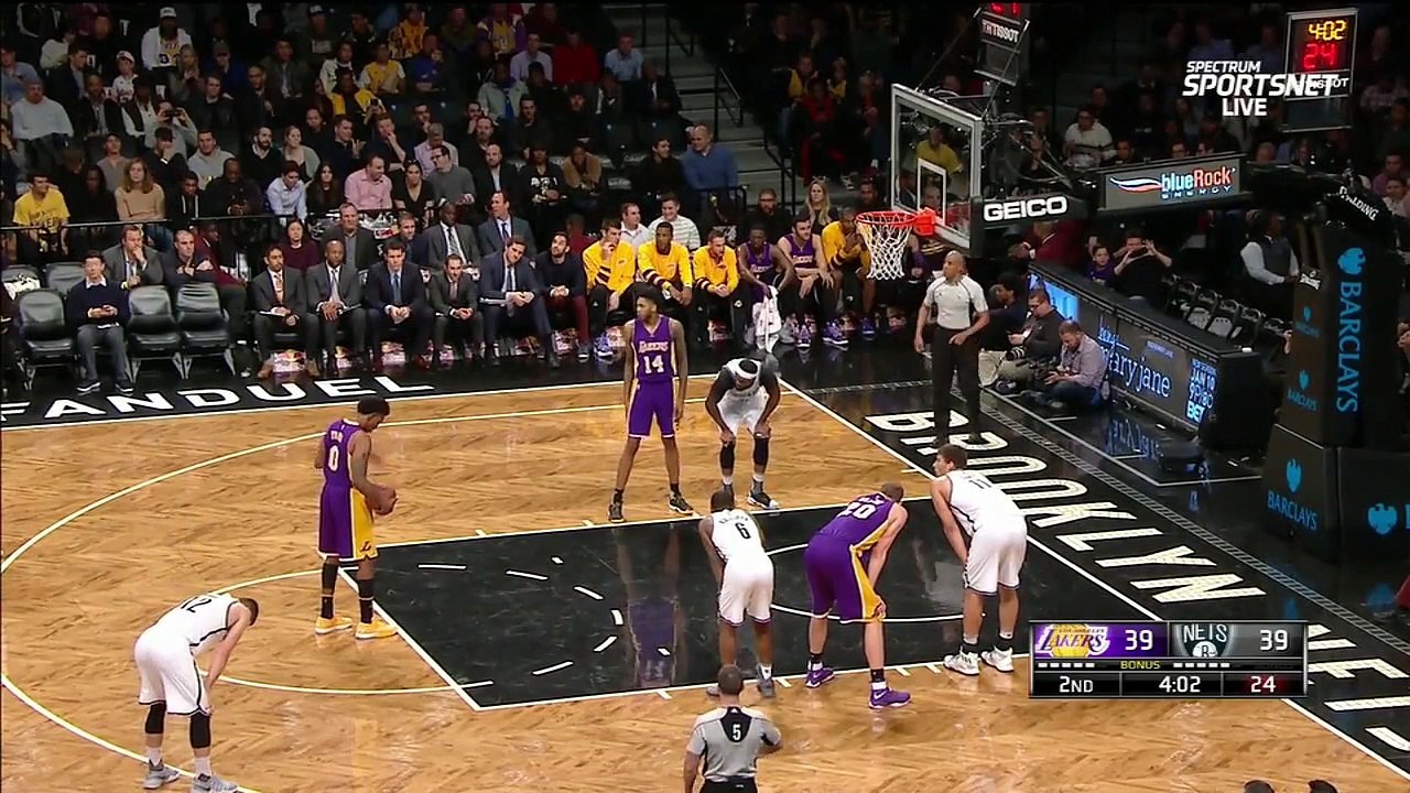 Nick Young invente la feinte de shoot… sur lancer franc