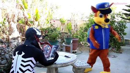 MINNIE MOUSE & SPIDERMAN vs FIRE ACCIDENT w/ Frozen Elsa - Fun Kids Movie in Real Life