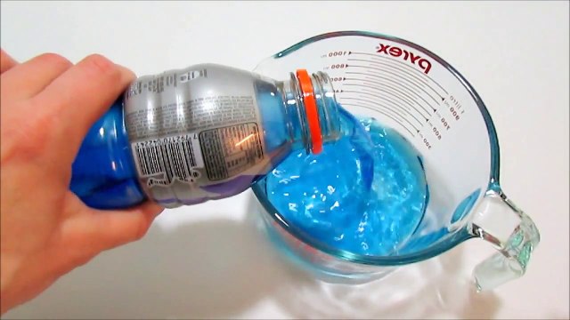 Como hacer una botella de Gatorade Uva Comestible! Postre de gelatina
