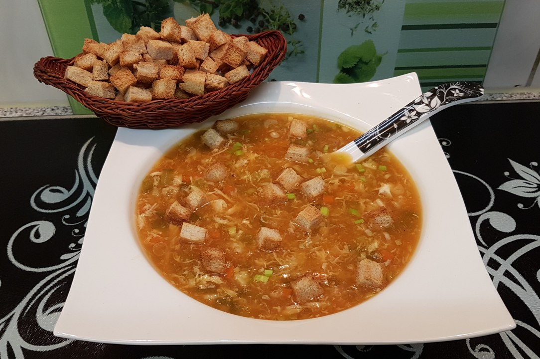Hot and Sour Soup ہاٹ اینڈ سار سوپ / Cook With Saima