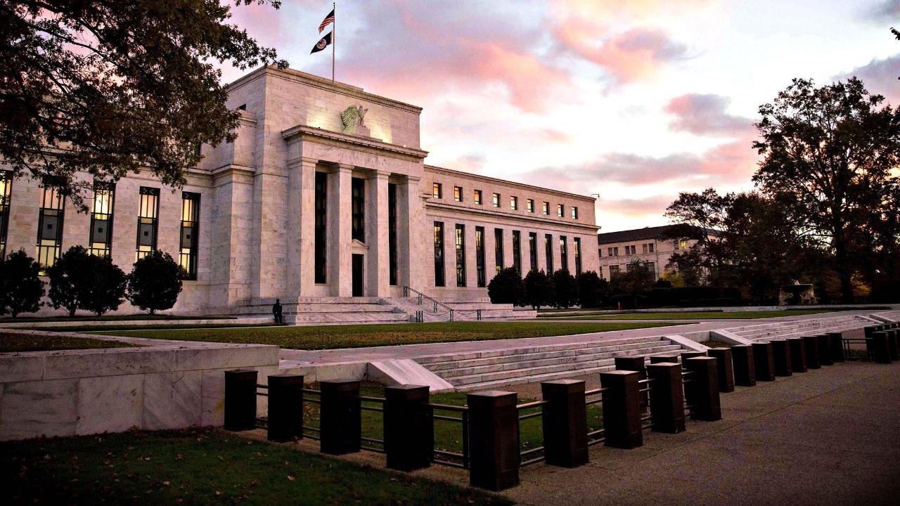 Fed changes rate outlook for 2017